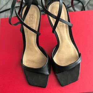 SCHUTZ strappy sandal, black, SZ 8